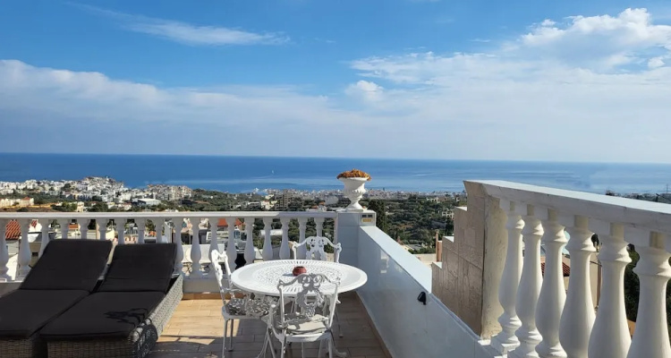 Beautiful & Spacious Room Near Cretan Sea