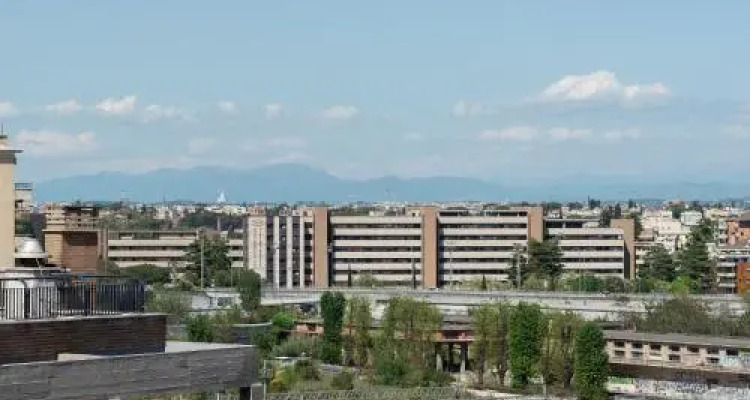 Piazza Bologna Terrace Apartment With Parking