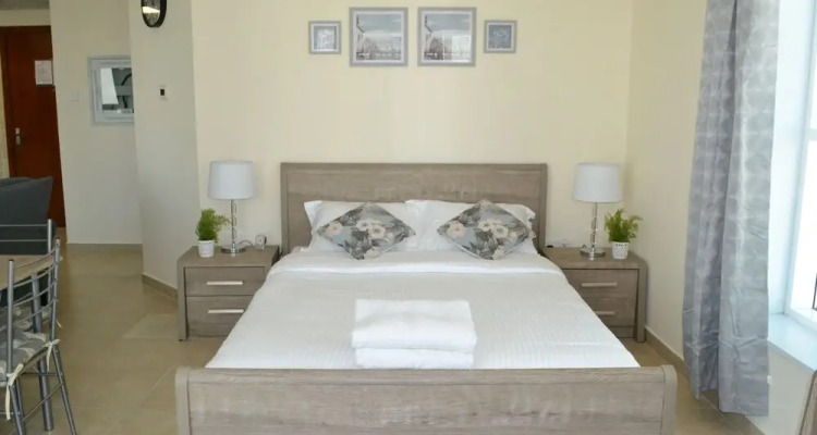 Brk Modern Studio With Balcony In Jlt