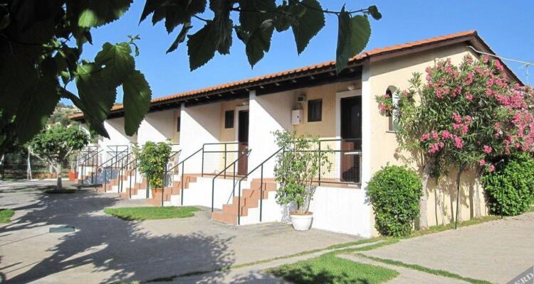 Alexandra Makris Gialos Studios