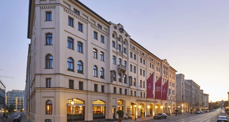 Hotel Vier Jahreszeiten Kempinski München — Kempinski hotel