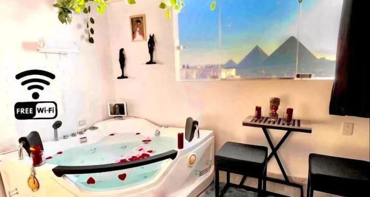 Pharaoh pyramids view