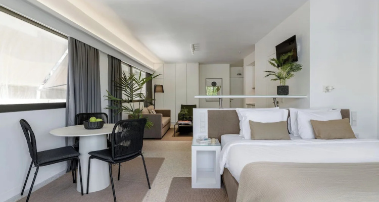 Momo Suites Acropolis by Aura Homes