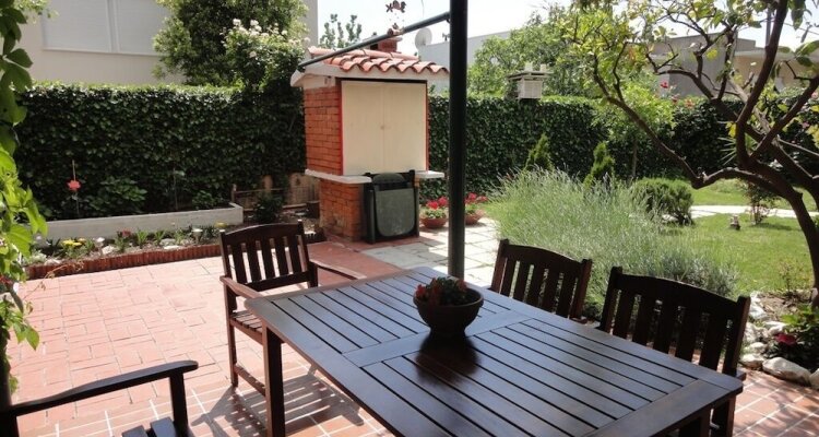 Maria Close To The Beach A1-maria