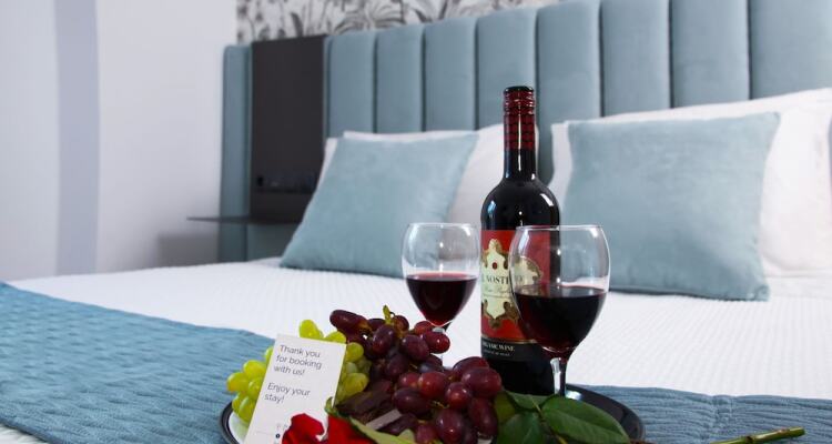 Phaedrus Living Modern Kriel Suites 003