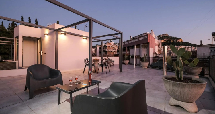 Strefi Hill Suites