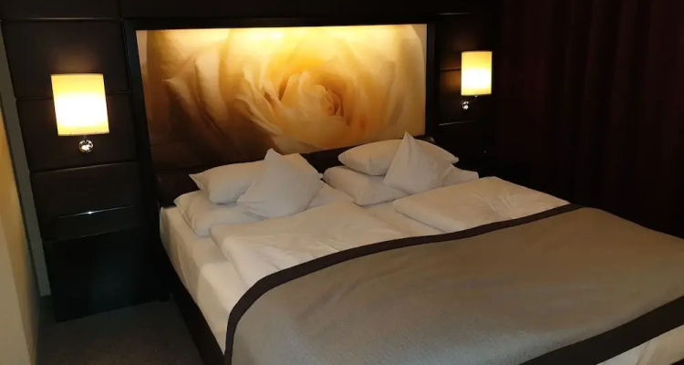 Quiet & Peaceful & Very Relaxing Suite In Complex With Pool & Ac