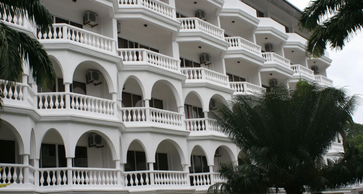 CityBlue Creekside Hotel & Suites