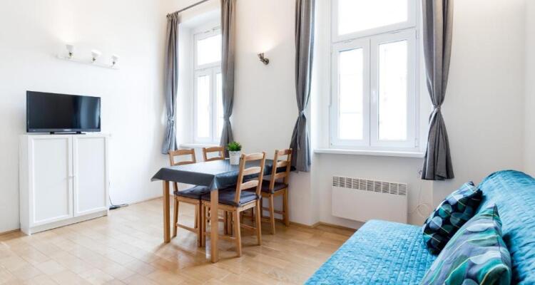 Flexible Selfcheckins 13 & 14 Le Petit & Le Grand Zagreb Centre New Apartments Repinc