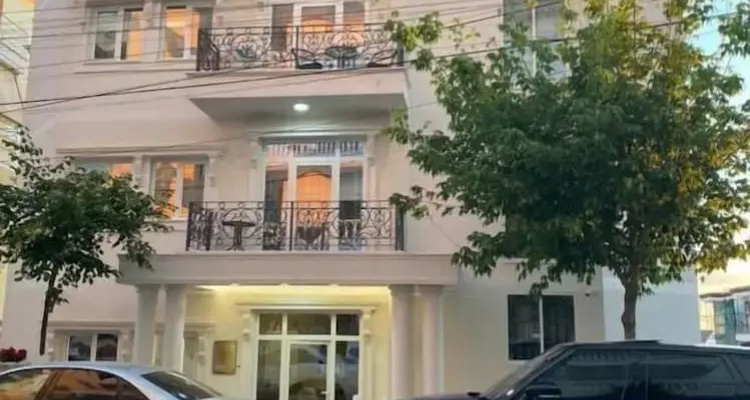 Ami Mar Hotel