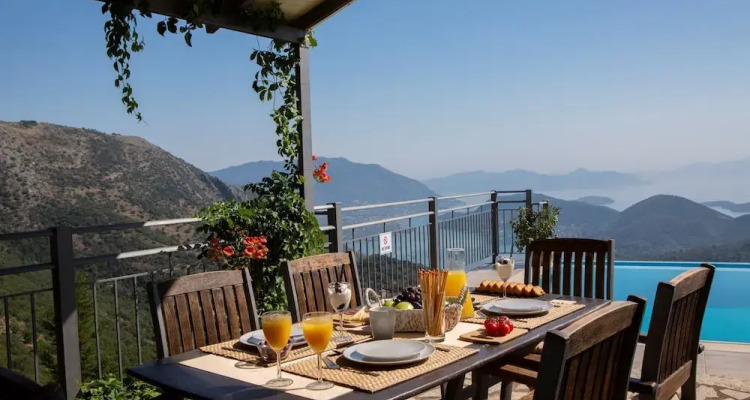 3 Bedroom Peaceful Villa With Sea Views & Pool