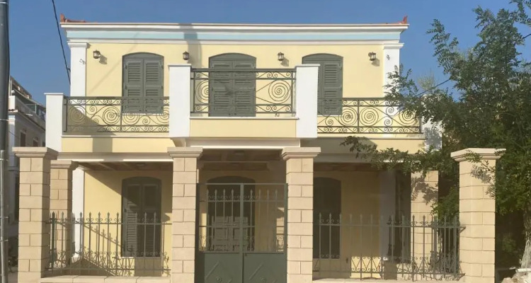 Naias Aegina, Sea-front Apartment 95 Sqm