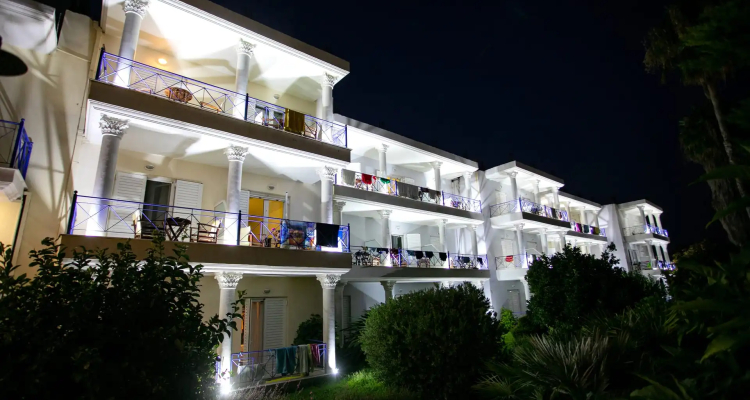 Zeus Paradise Beach Hotel