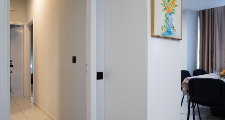 Sky 7 View Apartment
