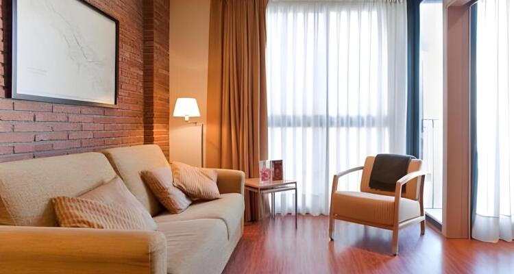 Serennia Cest Apartamentos Arc de Triomf