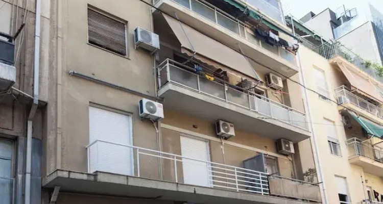 Central 2bd Apt W Balcony by Monastiraki