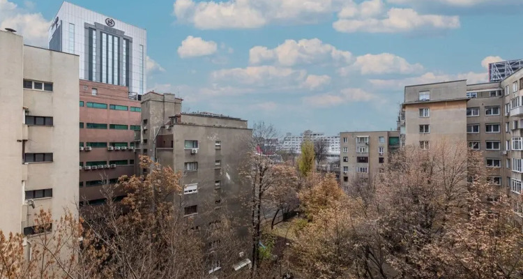 Maison Elysee by Holt