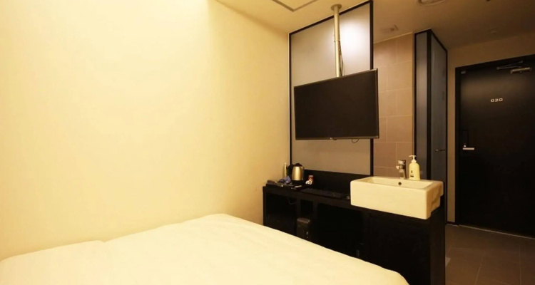 Mini hotel may nampo