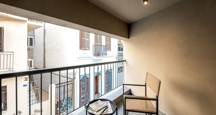 Bonnie Athens by Nin & Bau