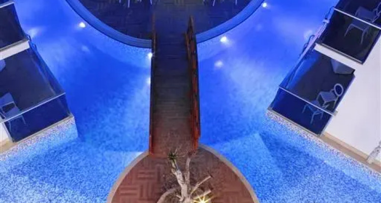 Ocean Blue High Class Hotel