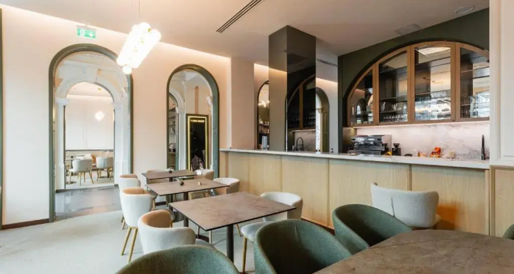 FortyPlusOne Hotel