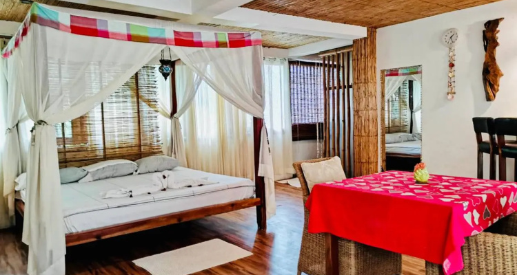 Puka Bungalow