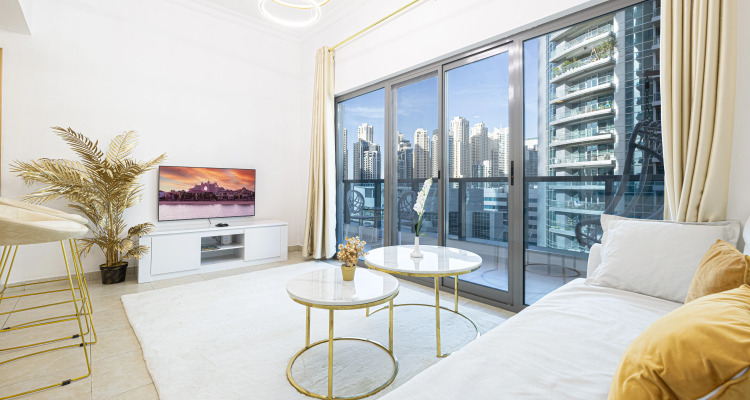 Luxury & Spacious Full Marina View Flat