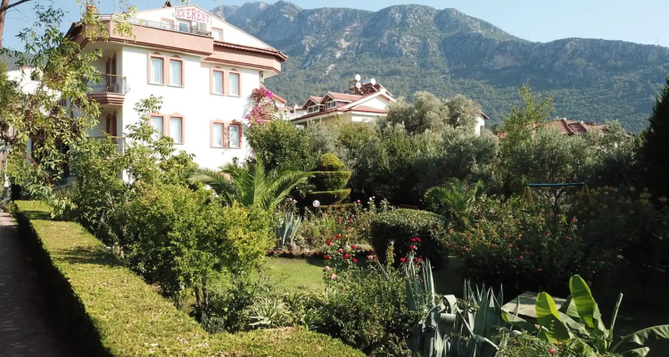 Everest Apart-hotel