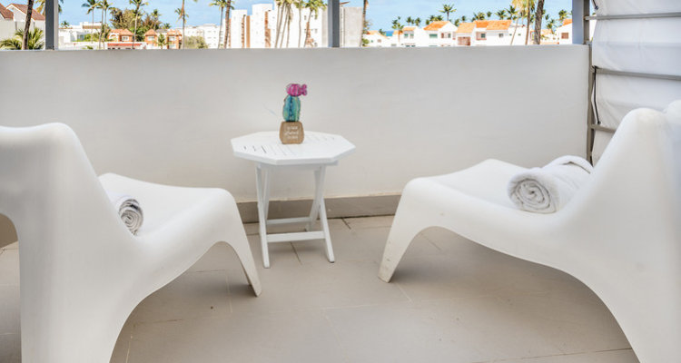 Cozy Condo for Rent – with Balcony Los Corales Beach Apartments