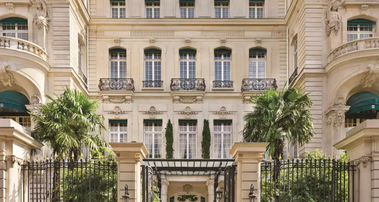 Shangri-La Paris Hotel — Shangri-La hotel