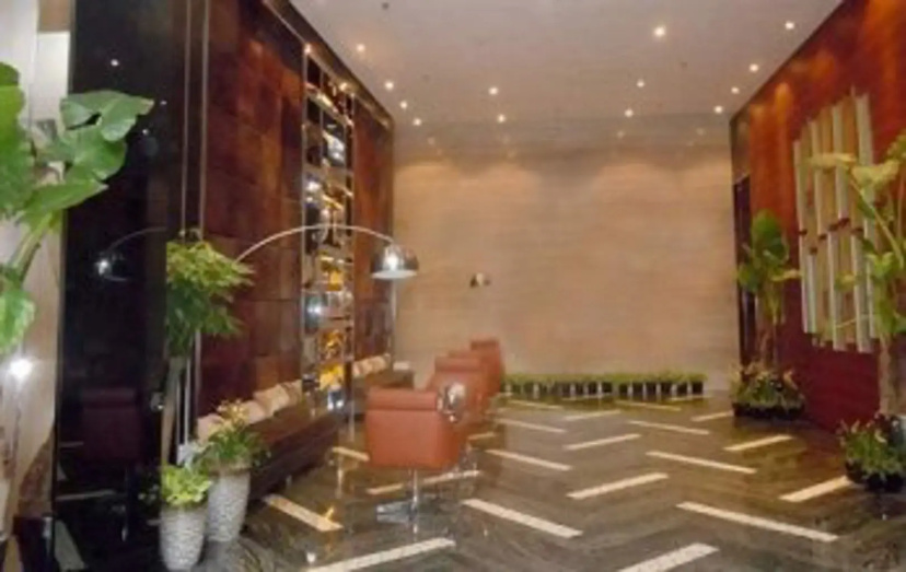 Цены на PengMan Apartment at Jliving в Гуанчжоу