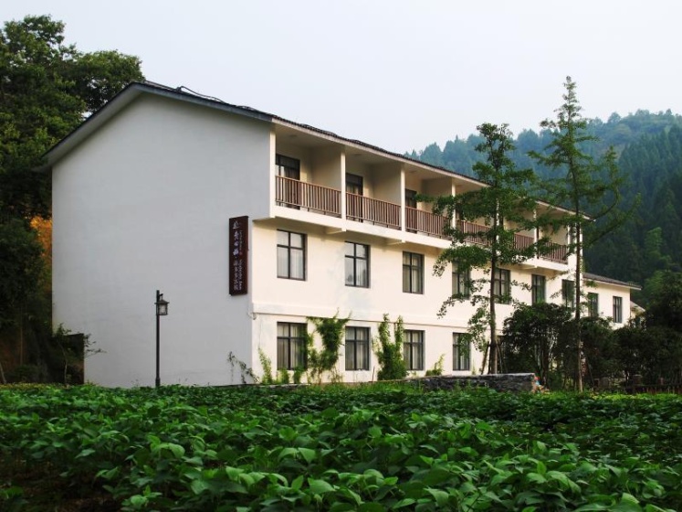 Laotian Farmhouse Holiday Cottage Yododo Inn — комфортный отель в Ханчжоу