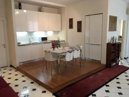 Appartamento Piazza San Marco — отель с удобным расположением в Флоренции