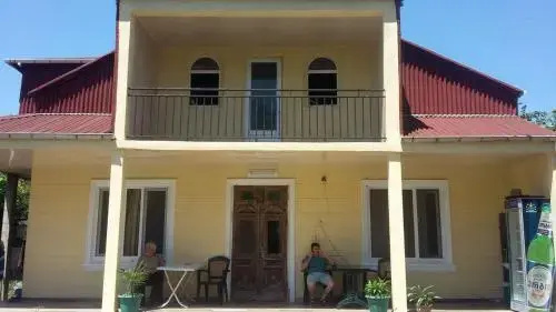 Guest House Guna — забронировать отель в Батуми