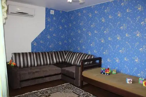 Holiday Home — отель с удобным расположением в Ейске
