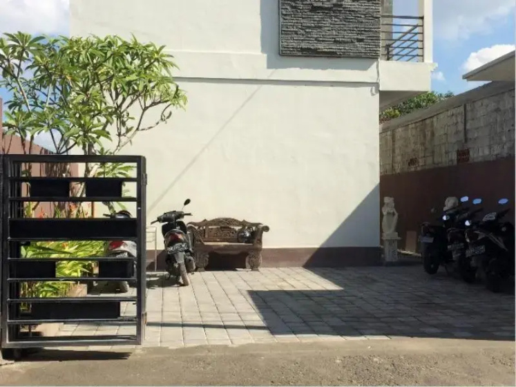 Pondok Ranjani Guest House — отель с удобным расположением в Денпасар
