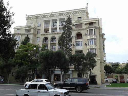 Teatr Rashida Beibytova — забронировать отель в Баку
