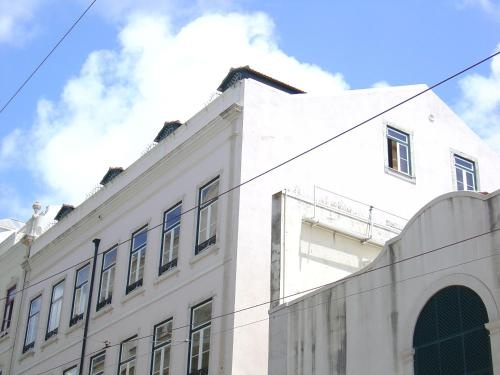 Look In Lisbon At Alfama To Graca — отель с удобствами в Лиссабоне