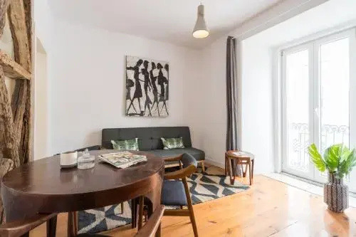 Cozy House Santa Catarina — забронировать отель в Лиссабоне