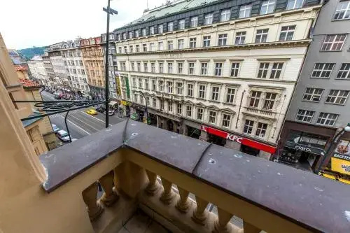Цены на Louvre Loft Apartment в Праге