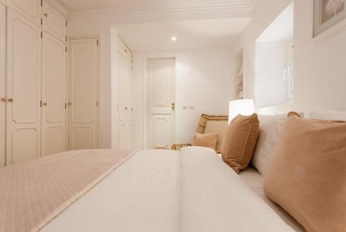Feels Like Home Príncipe Real Comfortable Flat — забронировать отель в Лиссабоне
