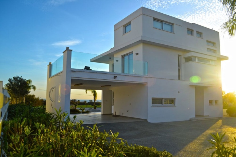 Sky White Pearl Villa — комфортный отель в Айя-Напа