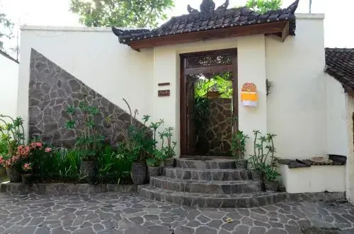 Villa Kembali — отель с удобным расположением в Убуде