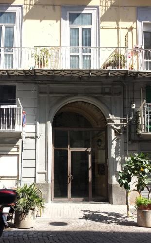 Casa Vacanze Al Corso — забронировать отель в Неаполе