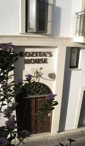 Rozitas Studios — забронировать отель в Ларнака