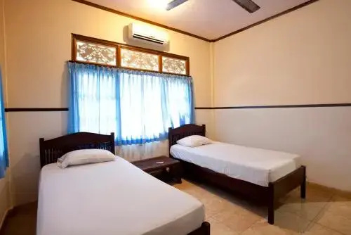 OYO 1741 Komala Indah Cottages 2 — отель в Кута, Индонезия