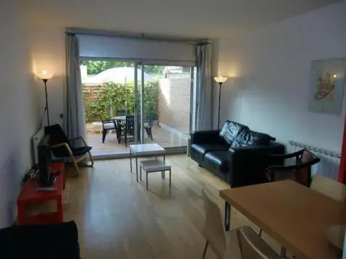 Sunny Beach Apartamentos — забронировать отель в Барселоне