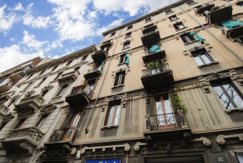 Pilo Halldis Apartments — забронировать отель в Милане