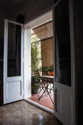 Hola Barcelona Tubella — забронировать отель в Барселоне