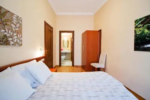 Цены на Solar Apartments - Town Hall Square в таллине